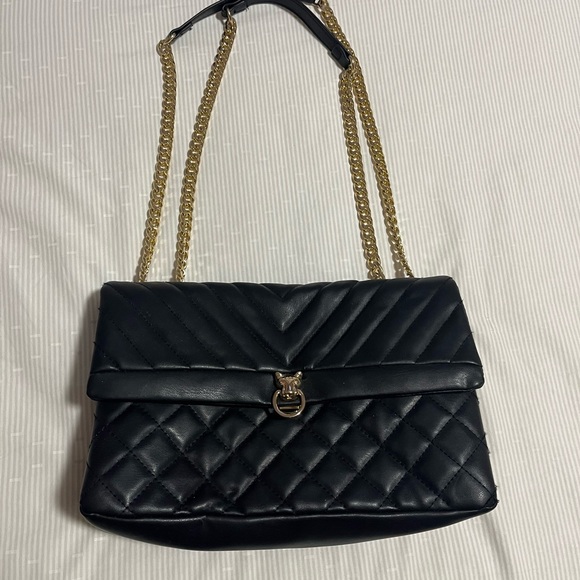 Black purse with adjustable gold strap - Picture 2 of 3